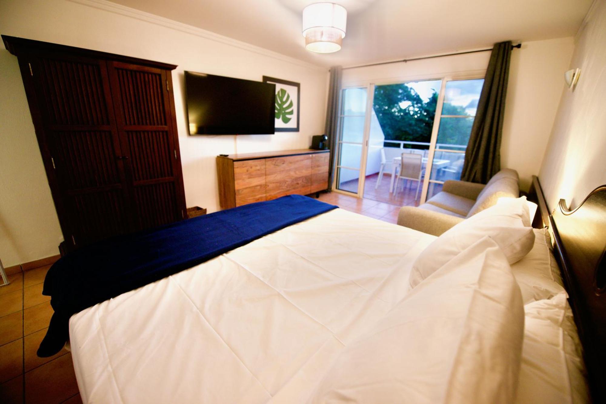 Studio Olia A P&V - Plages, Piscines Et Vue Mer! Sainte-Anne  Ngoại thất bức ảnh