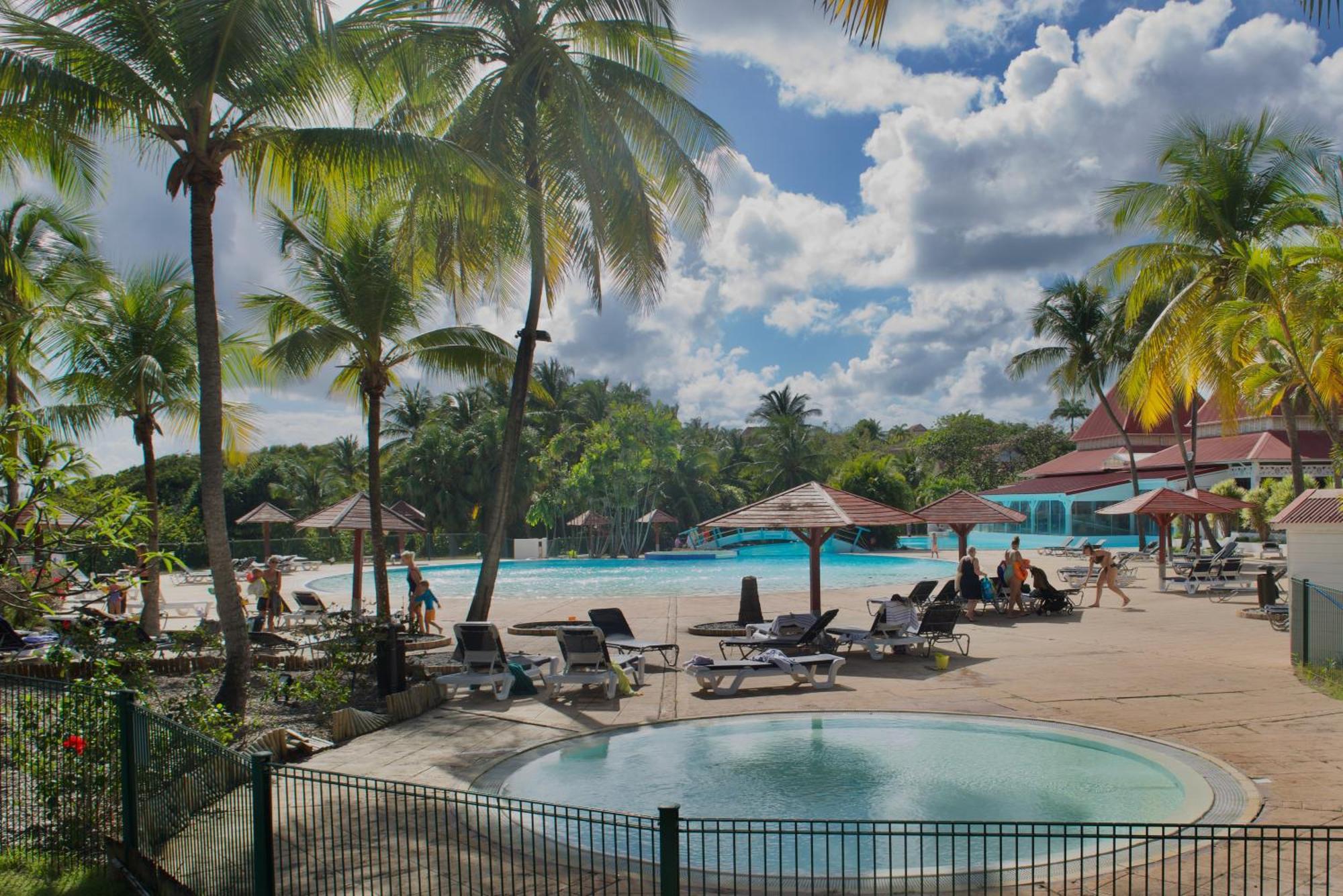 Studio Olia A P&V - Plages, Piscines Et Vue Mer! Sainte-Anne  Ngoại thất bức ảnh