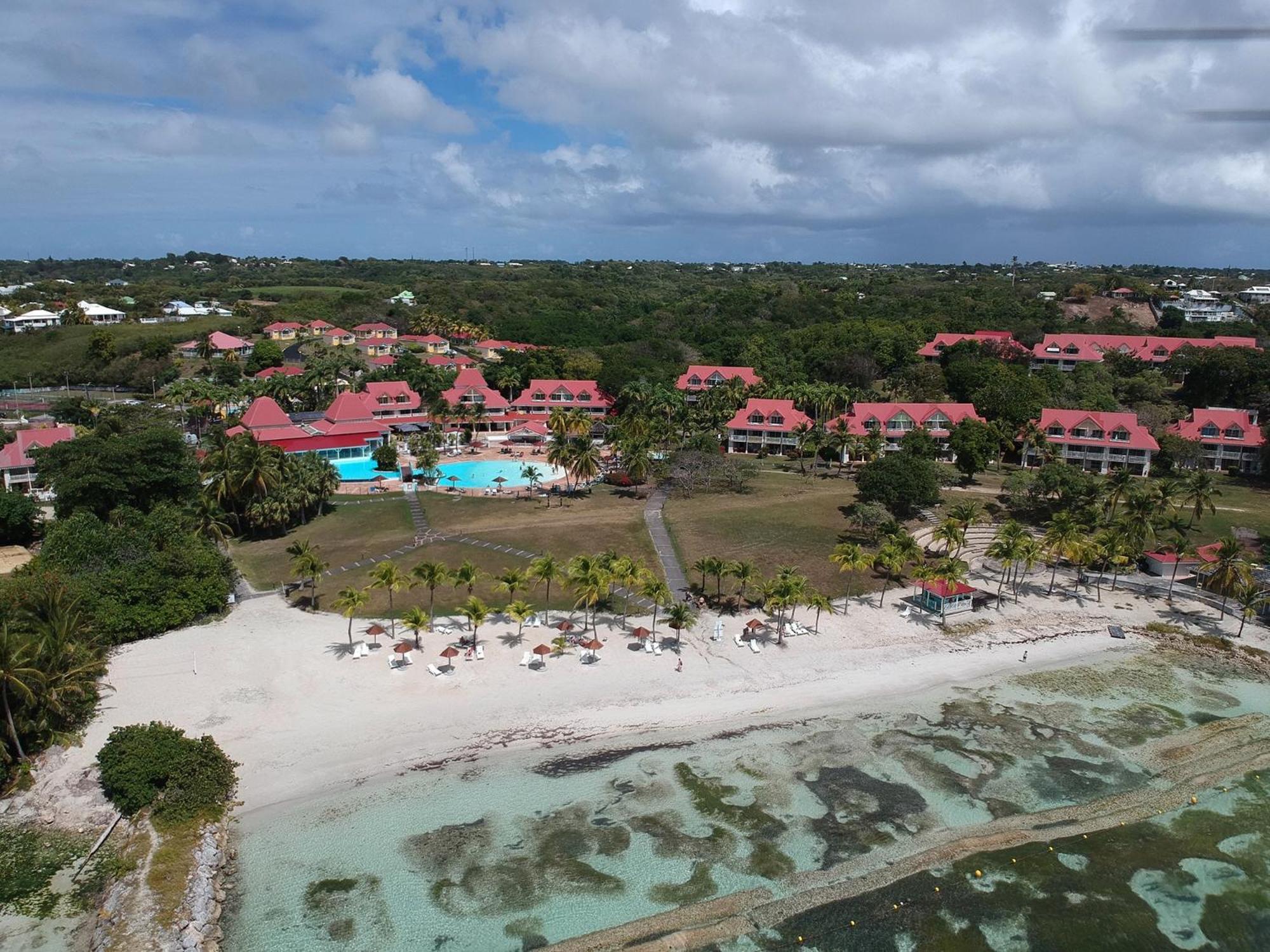 Studio Olia A P&V - Plages, Piscines Et Vue Mer! Sainte-Anne  Ngoại thất bức ảnh